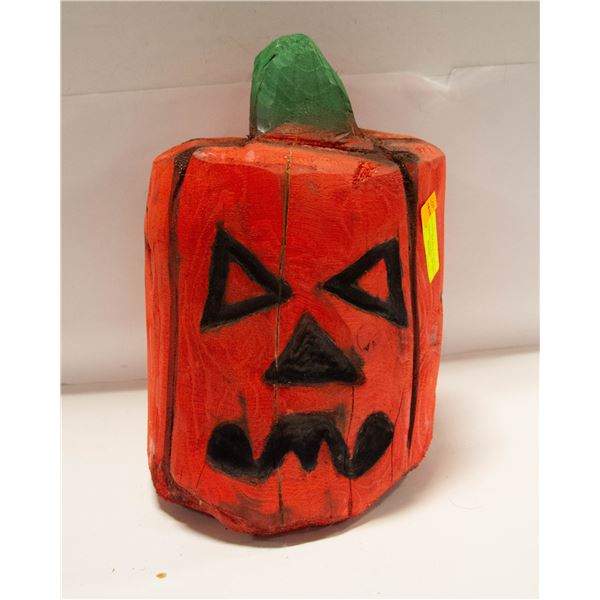 CHAINSAW CARVED VAMPIRE HALLOWEEN PUMPKIN