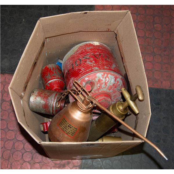 LOT OF VINTAGE GAS CANS
