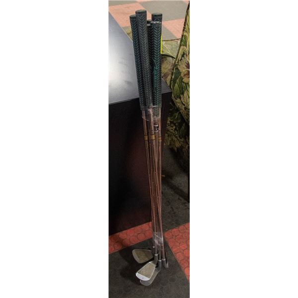 7 CAMPBELL GOLF IRONS CLUBS