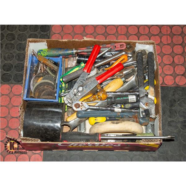 TRAY OF SHOP MISCELLANEOUS