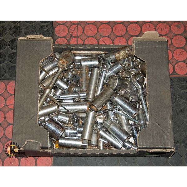 TRAY OF ASSORTED SOCKETS