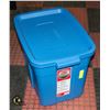 Image 1 : NEW RUBBERMAID 68 LITRE ROUGHNECK TOTE WITH LID