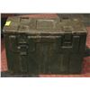 Image 1 : VINTAGE METAL MILITARY STORAGE CRATE