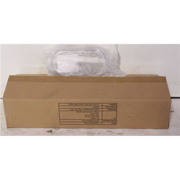 NEW CASE WITH 10 CLEAR SAFETY GOGGLES