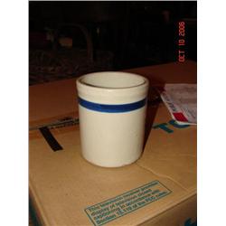 SALT CROCK WITH ROUNDED BOTTOM