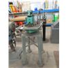 Image 1 : Grizzly Corner Shear On Pedestal