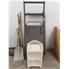 Image 1 : Wicker Style Patio Lounger and Bike Stationary Trainer