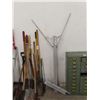 Image 1 : Alum. Artist Easel