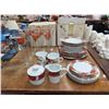 Image 1 : Poinsettia Holiday Stems & Dishes