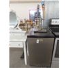 Image 1 : Nostalgia Rolling Keg Cooler