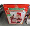 Image 1 : Animated Christmas Figurine Mommy Kissing Santa