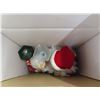 Image 3 : Animated Christmas Figurine Mommy Kissing Santa