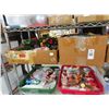 Image 1 : Christmas Ornaments, Containers, Silk Floral - Shelf