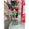 Image 1 : Hollywood Collector Mad Hatter Nutcracker w/Box