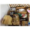 Image 4 : Pallet of Asst. Christmas Pottery, Plastic Easter Bunny, Snowman, Floral, Home Décor
