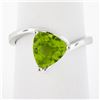 Image 1 : 14k White Gold 1.83cw Prong Set Trillion Cut Peridot Solitaire Bypass Ring