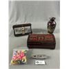 Image 1 : Vintage Home Décor Lot. Vase, Carved Box Etc