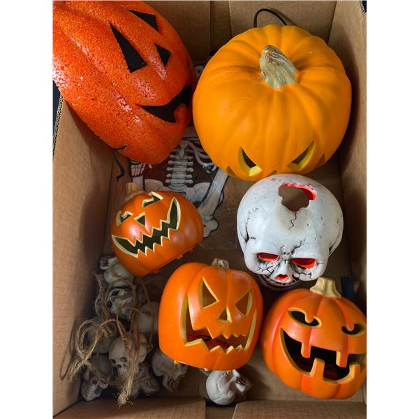 Nice Lot of Halloween Jack O Lanterns Blow Molds,( Working) Skull and Skeleton