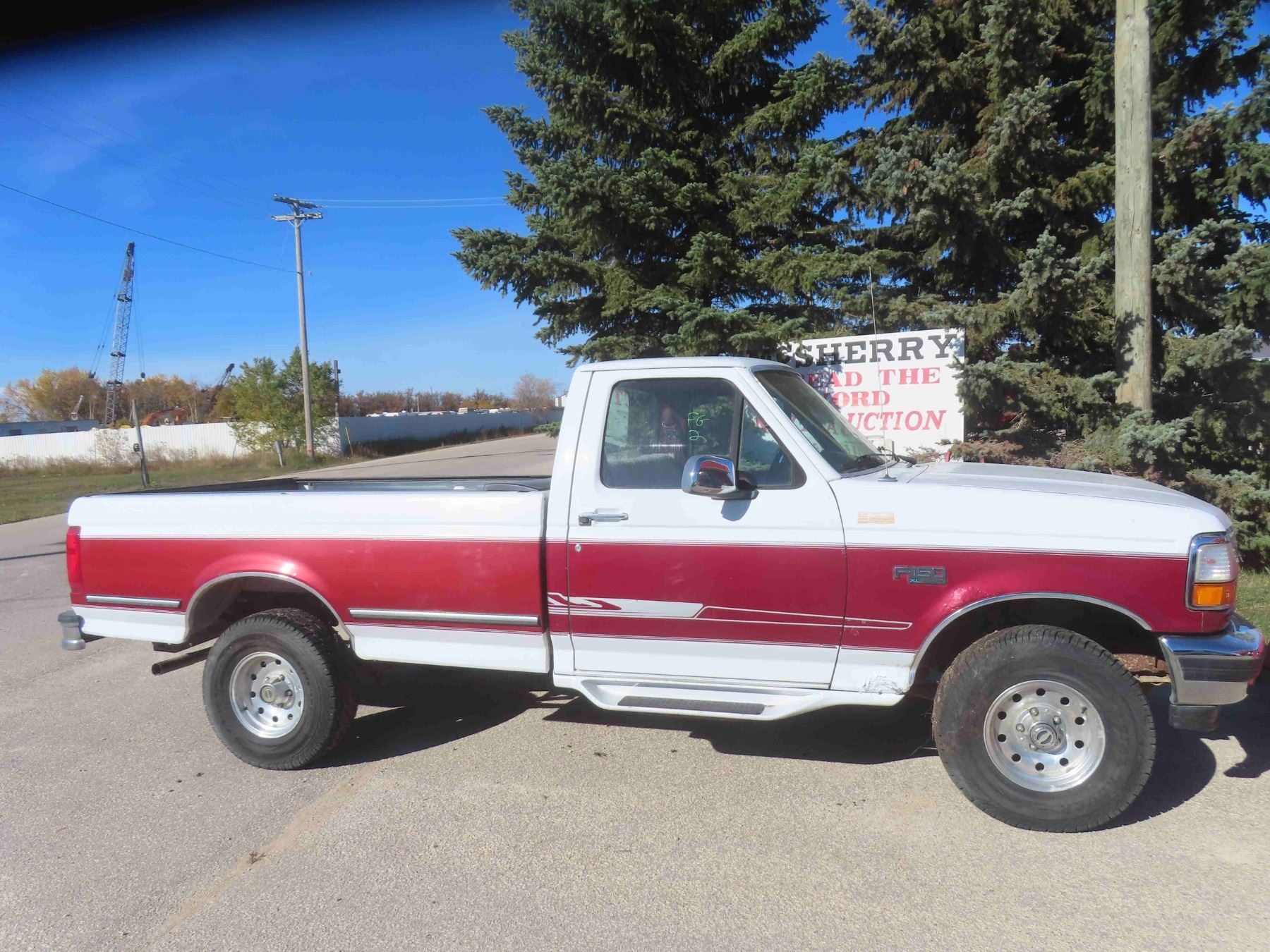 1994 Ford F150 4x4 Regular Cab 8ft Box 302 Motor A/T Factory Aluminum Rims,