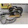 Image 7 : Dewalt DWS 780 12'' Sliding Miter Saw 15 Amp Working 