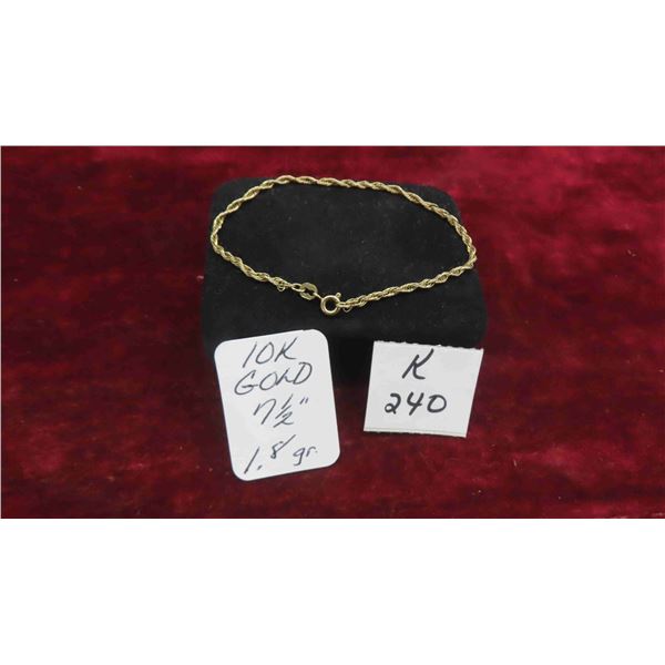 10kt Gold 7 1/2'' Bracelet Total Weight 1.8 Grams