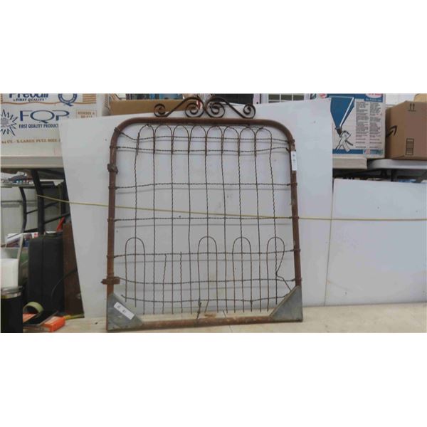 Vintage Metal Wire Gate 33'' x 43'' 