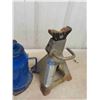 Image 5 : 2 Jack Stands , Bottle Jack 