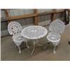 Image 1 : Metal Bistro Table 26'' x 27'' with 2 Chairs 