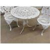 Image 3 : Metal Bistro Table 26'' x 27'' with 2 Chairs 