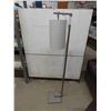 Image 1 : Modern Floor Lamp 