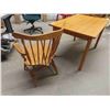 Image 8 : Table 29'' x 47'' x 31 1/2'' with 2 Arm/Captian Chairs 