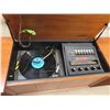 Image 4 : Clairtone Cabinet Radio/Record Player 27'' x 16'' x 58'' 