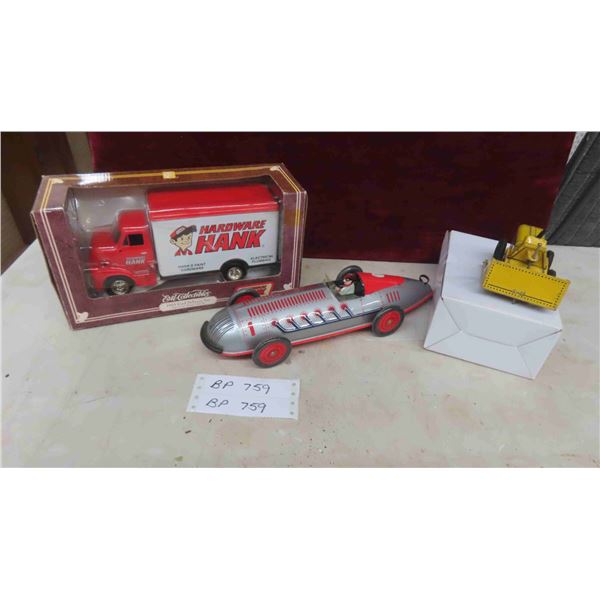 New Ertl Collectibles 1953 Ford Delivery Van with Hardware Hank 