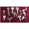 Image 2 : Vintage Keys - Large Variety 