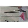 Image 4 : 6 Yard Tools: Rakes, Shovel, Ice Chopper 