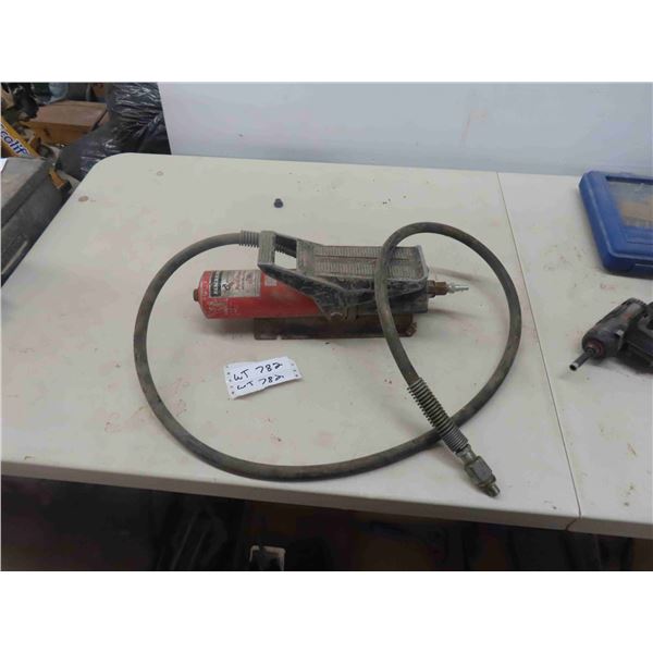 Black Hawk Power Hydraulic Pump Model 65426 