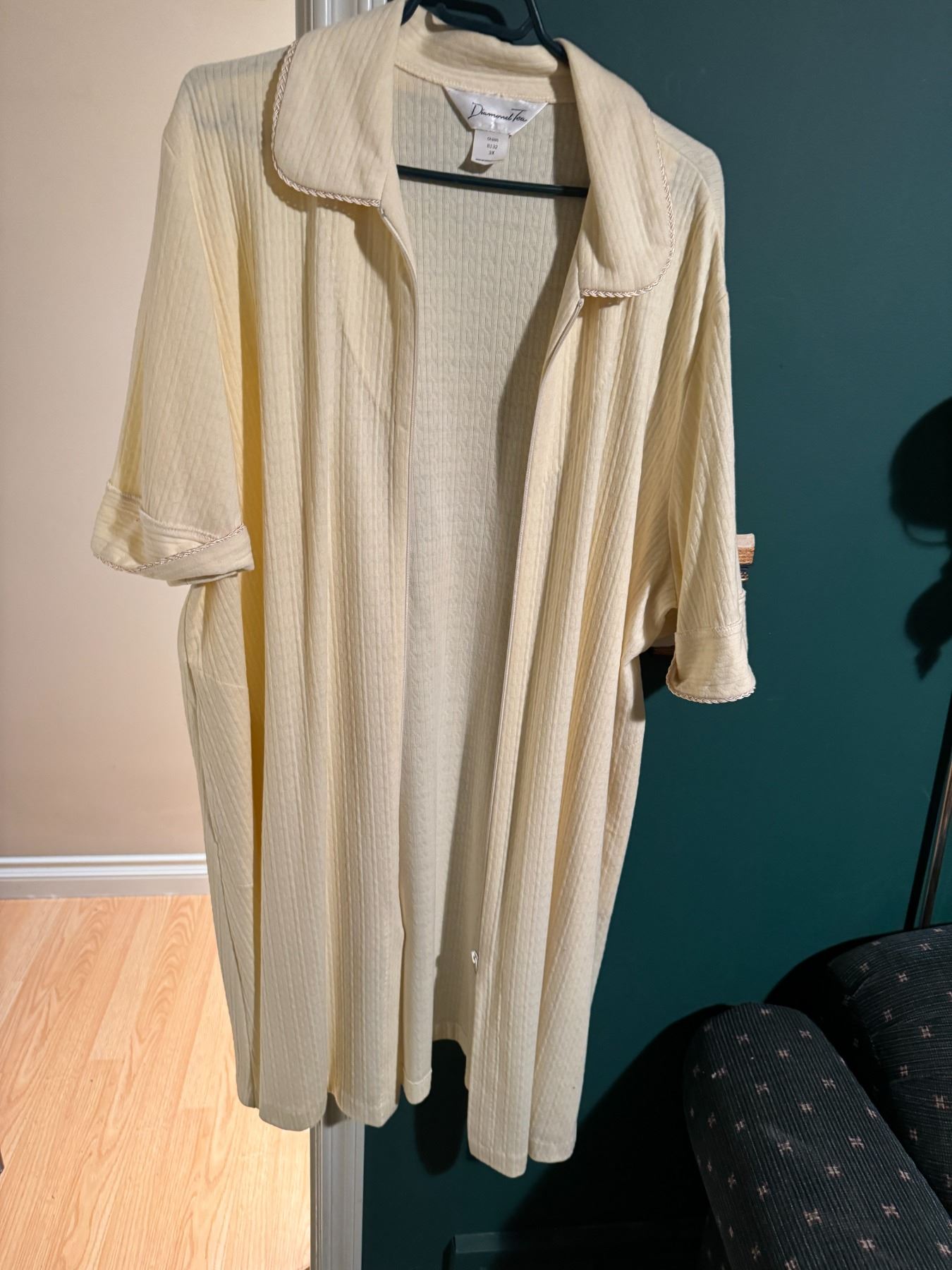 Diamond tea 3X robe zip up