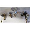 Image 1 : BOX OF ASSORTED CO2 REGULATORS