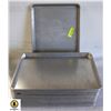 Image 1 : 15 HALF SIZE BUNN PANS