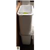 Image 1 : 2 RUBBERMAID FLOWER / SUGAR BINS