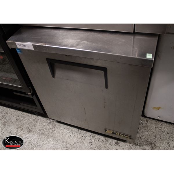 TRUE UNDER COUNTER COOLER ON CASTORS