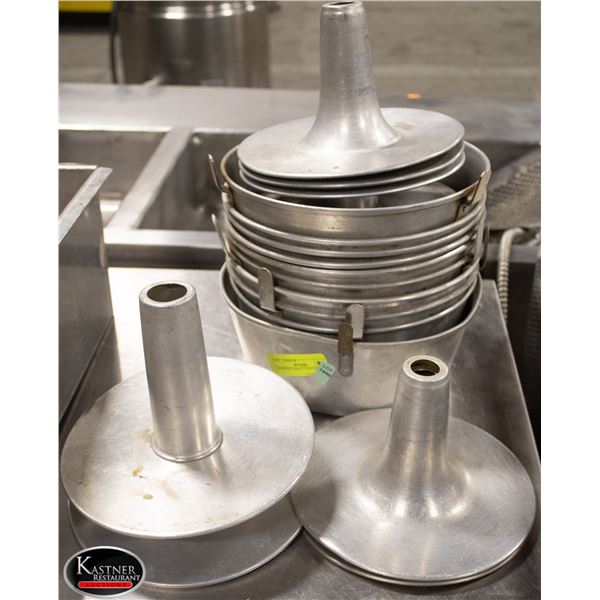 ASSORTED ANGLE CAKE PANS