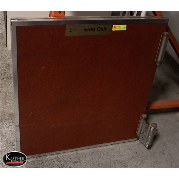 COUNTER HEIGHT SALOON DOOR W/ HINGES