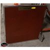 Image 1 : COUNTER HEIGHT SALOON DOOR W/ HINGES