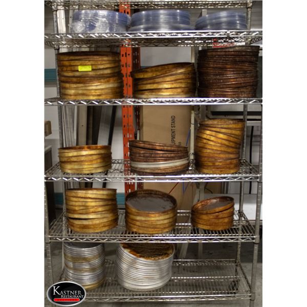 RACK OF ASSORTED SIZE PIZZA PANS
