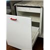 Image 7 : LOT OF ASSORTED INSTALLED CABINETS