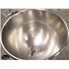 Image 2 : CLEVELAND CANADIAN MADE 30 GALLON STEAM KETTLE