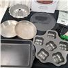 Image 3 : Assorted Bakeware