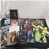 Image 1 : Assortment of X-Files Collectables