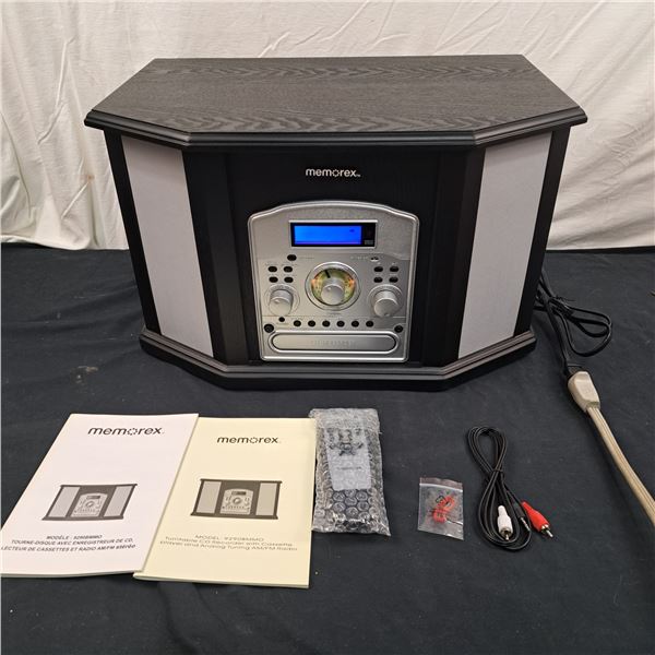 Memorex Turntable CD Recorder With Cassette Player & Analog tuning AM/FM Radio